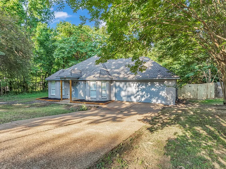 1147 Harpeth Dr — Photo 2