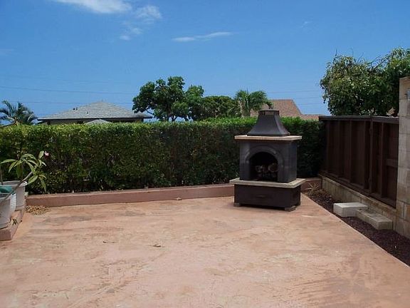 Open lani w/fire pit