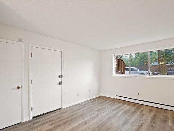 3rd image of 2818 E 31st St APT 2