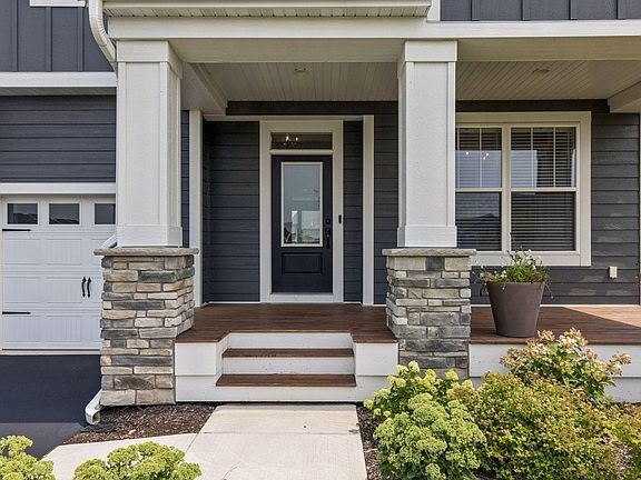 3rd image of 5019 Airlake Dr