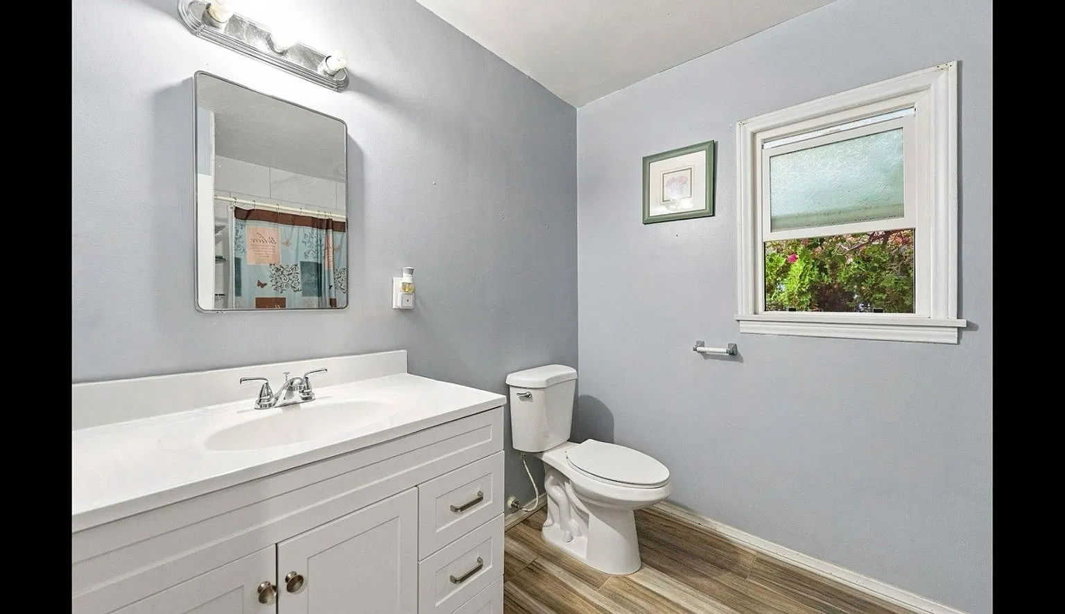 Charming 2BR House in Banning — Photo 4