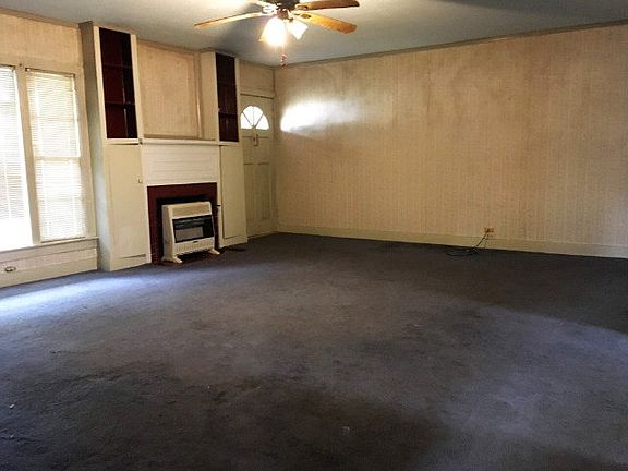 3rd image of 210 Lakeview Ave