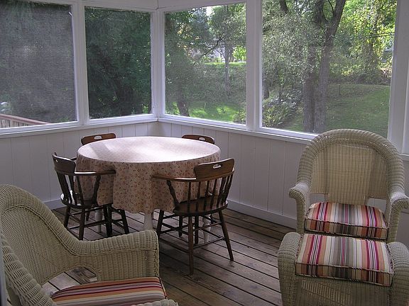 3rd image of 9 Ledgemont Dr