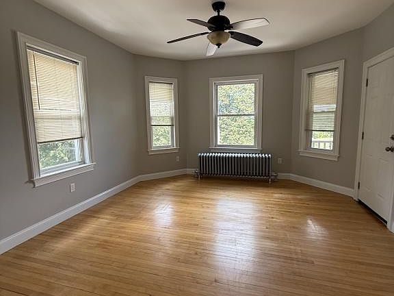 5th image of 517 President Ave