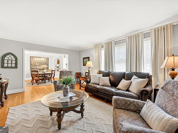 5th image of 333 W Main St