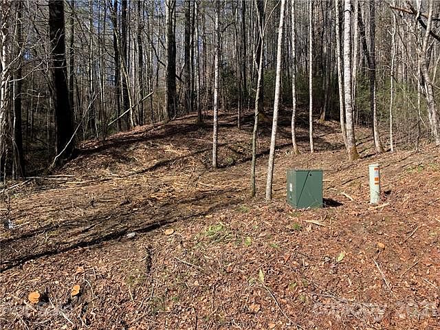 1st image of 147 Falling Leaves Ln
