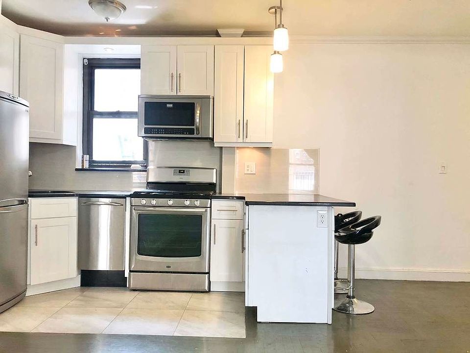 1st image of 208 E 28th St APT 3D