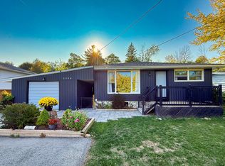 2208 Willard Ave, Innisfil, ON L9S 2C1