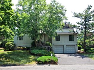 6 Sasson Ter, Valley Cottage, NY 10989