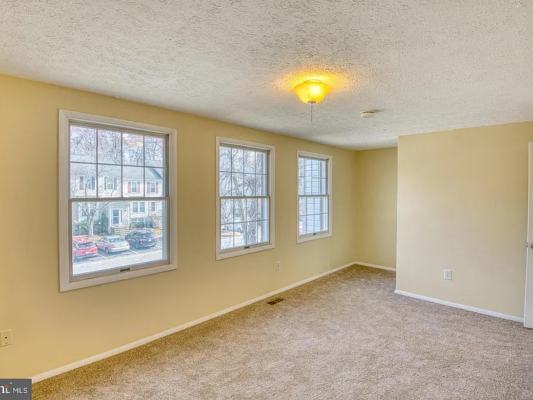 9220 Pinenut Ct — Photo 14