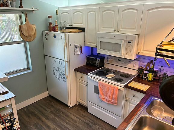 Kitchen (1)