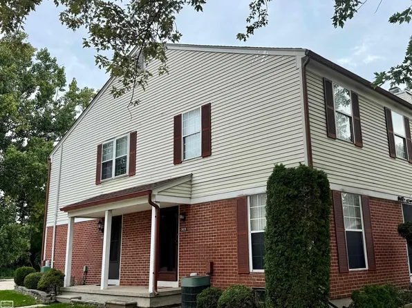 24641 N Meadow Dr, Harrison Township, MI 48045