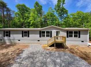 321 Lakeside Dr, Graysville, TN 37338