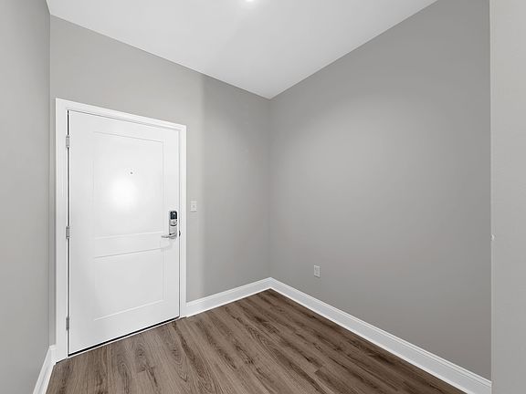 3rd image of 191 N Pearl St #201