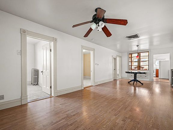 4th image of 1131 Grand Ave