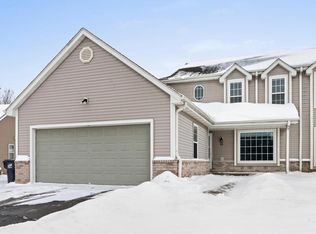 55 E Sedgemeadow St, Elkhorn, WI 53121