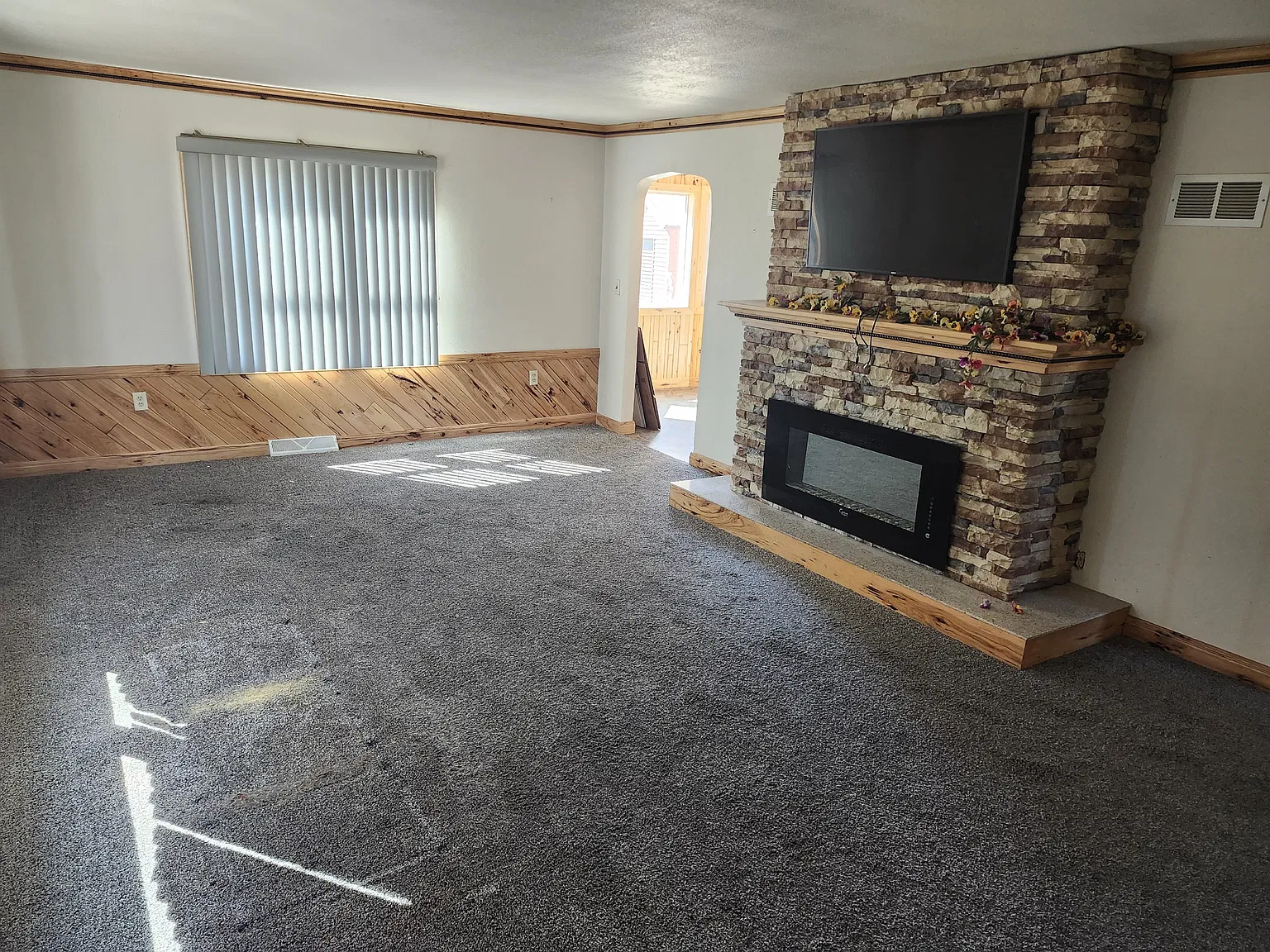 301 West Butternut Street - 1 — Photo 4