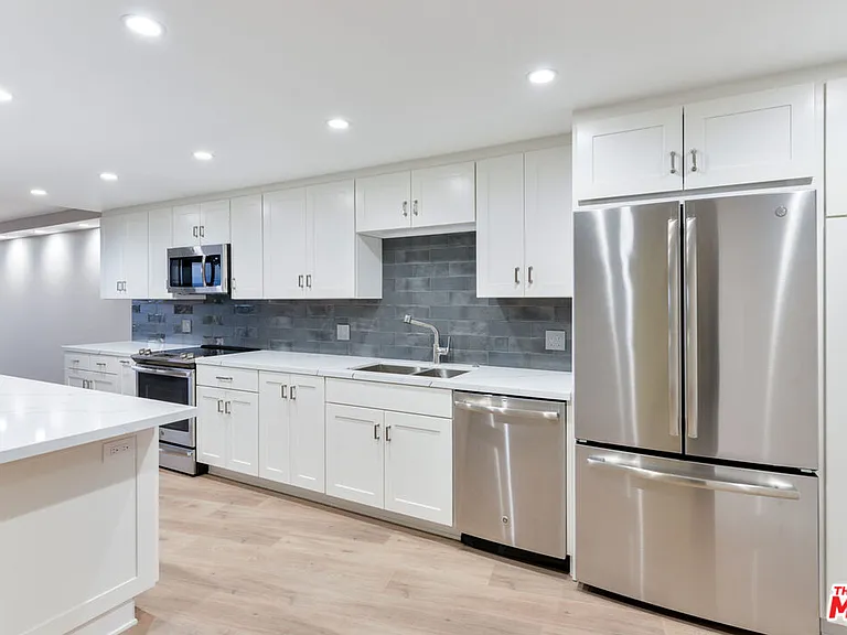 4265 Marina City Dr #415 — Photo 3