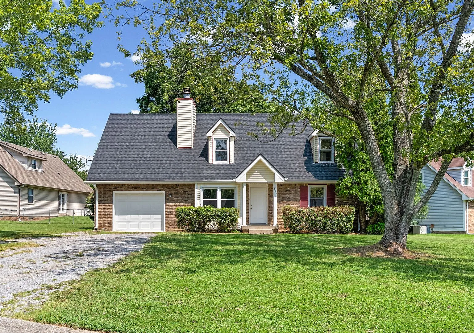 805 Benwood Dr * — Photo 2