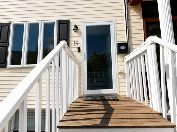 19 Beach Street image 1 of 14
