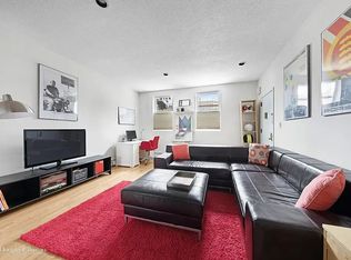 363 Carroll St #2, Brooklyn, NY 11231