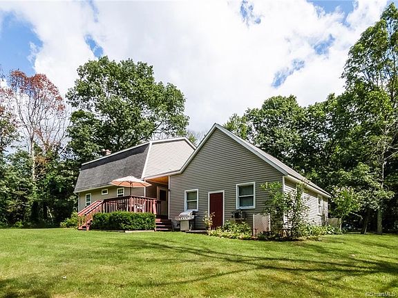 3rd image of 319 Dow Rd