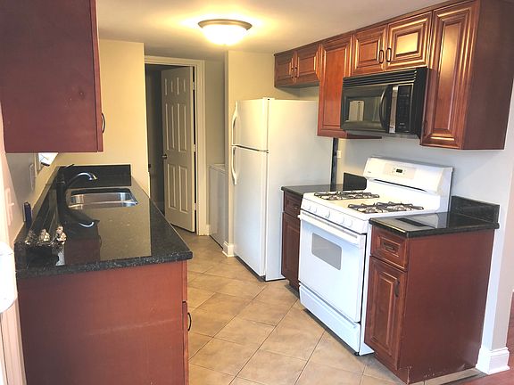 3rd image of 1844 Whitney Dr