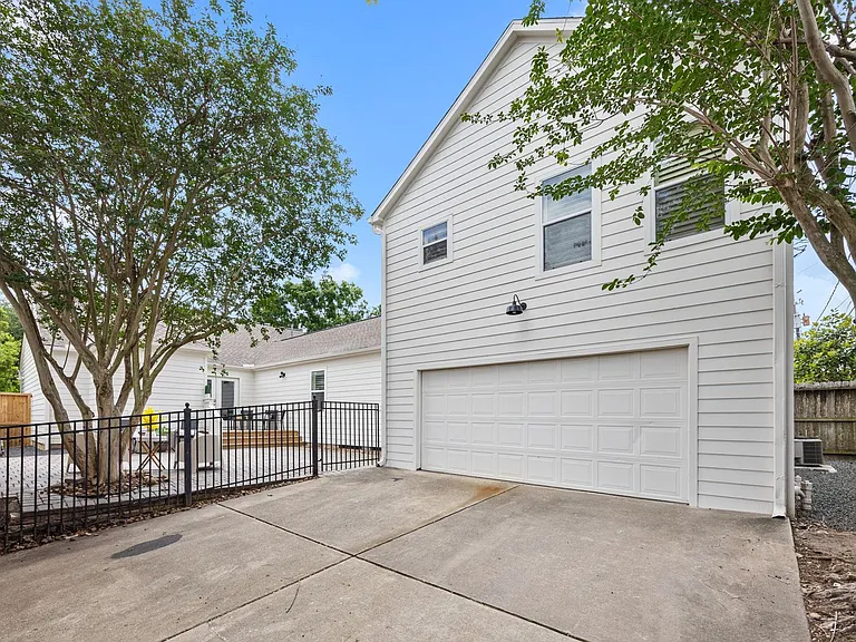 945 Dorothy St — Photo 16