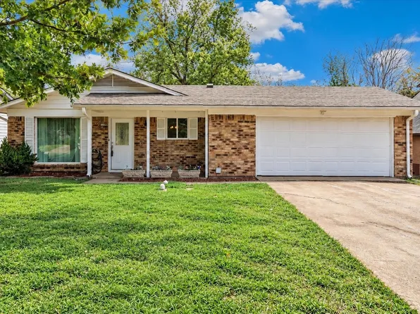 1109 S Valentine Dr, Sherman, TX 75090
