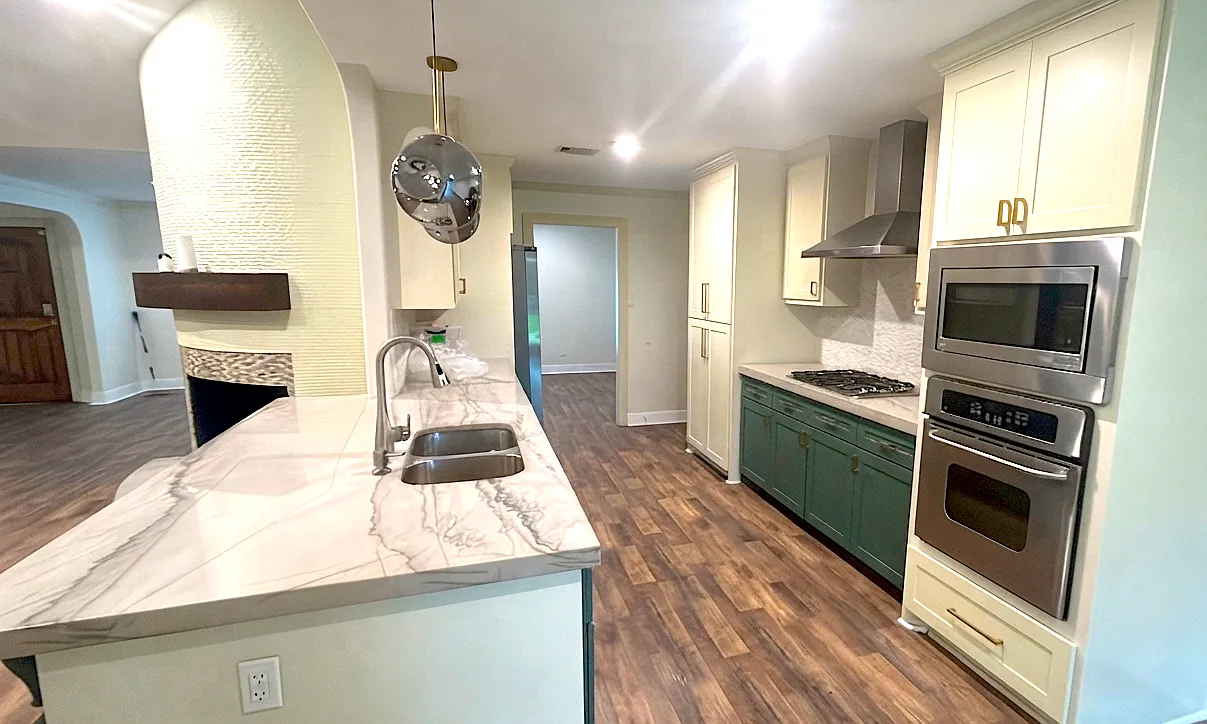 3 bed, 2151 sqft, $2,900 — Photo 3