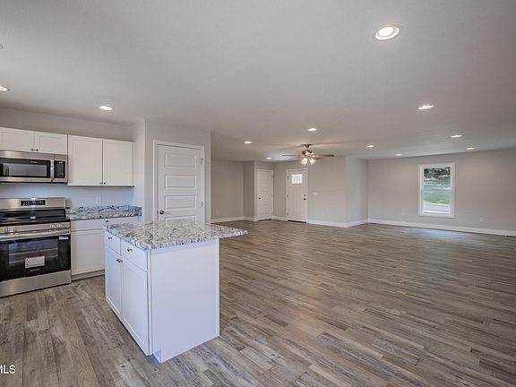 5th image of 124 Keeneland Cir