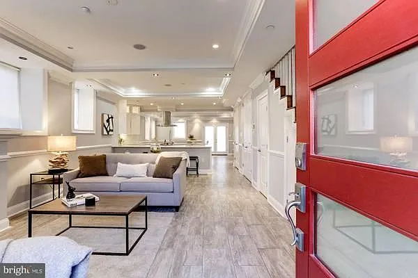 454 Park Rd NW #1