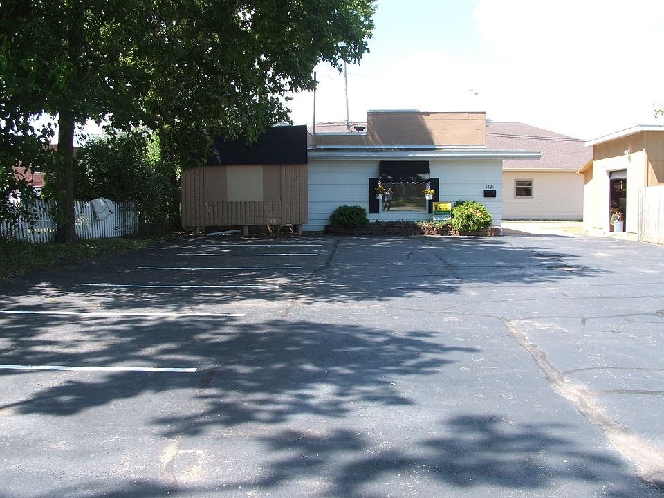1st image of 1521 Caledonia St