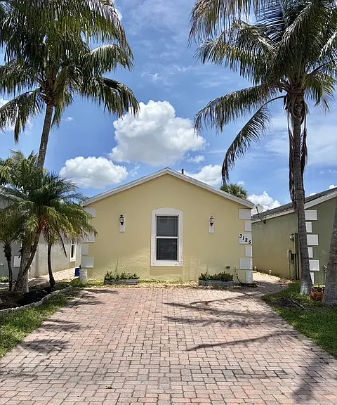 3125 Shelby Way — Photo 2