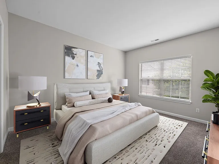 O'Fallon (Renovated) - 3 Bed / 2 Bath - 1,330 Sq.Ft.