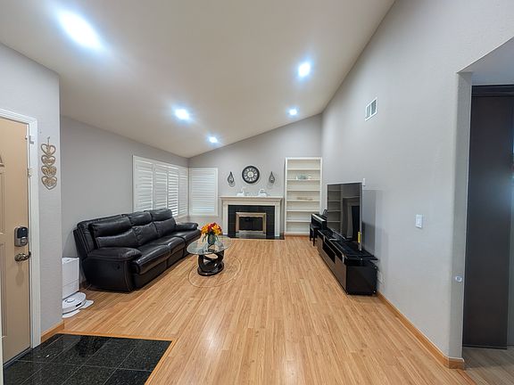 4th image of 4058 Oroville Ct