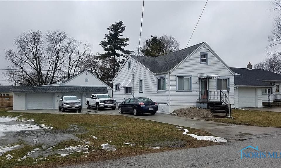 1st image of 816 Hanson St