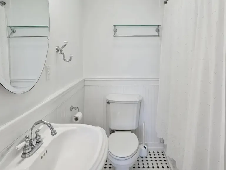 8 S Pond Rd — Photo 13