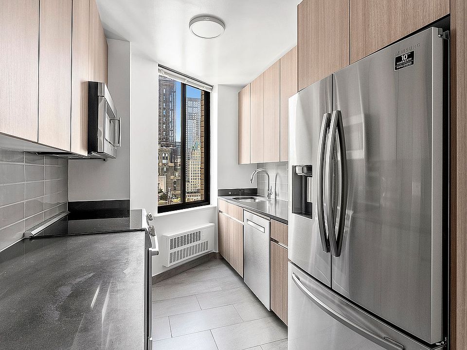 1st image of 800 5th Ave APT 17C