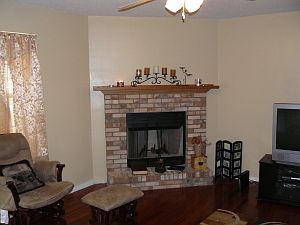 5th image of 130 Anita Dr