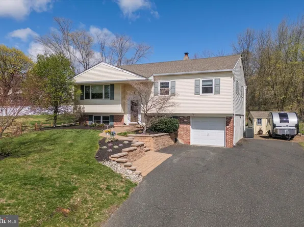 541 Lexington Ln, Norristown, PA 19403