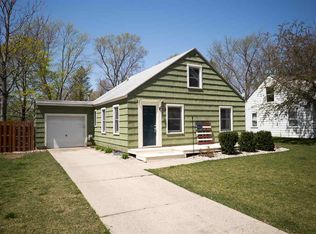 2119 Carolina St, Midland, MI 48642