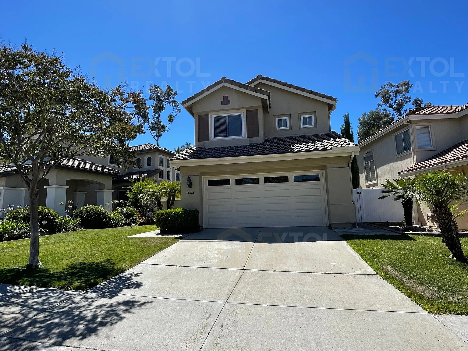 4 bed, 2.5 bath, 1963 sqft, $4,950 — Photo 1
