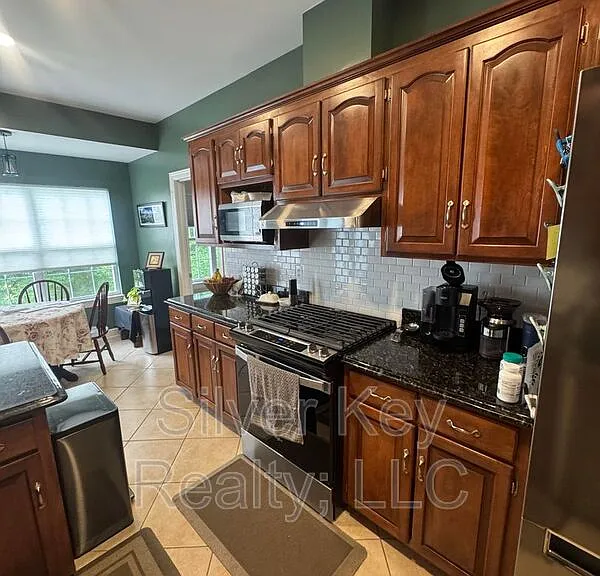 1980 Ridge Point Dr NW — Photo 30