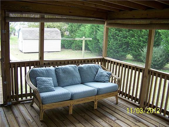 5th image of 27592 Clover Ln