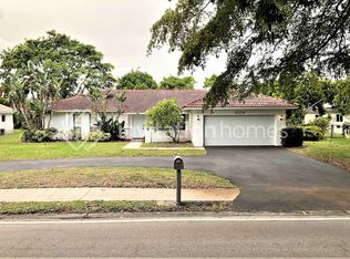 10274 Ramblewood Dr, Pompano Beach, FL 33071