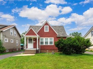 1520 Holmden Rd, South Euclid, OH 44121