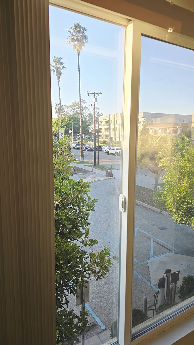 Building Photo - 2230 E Ocean Blvd #2