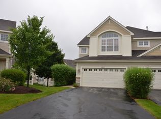 455 Vaughn Cir, Aurora, IL 60502