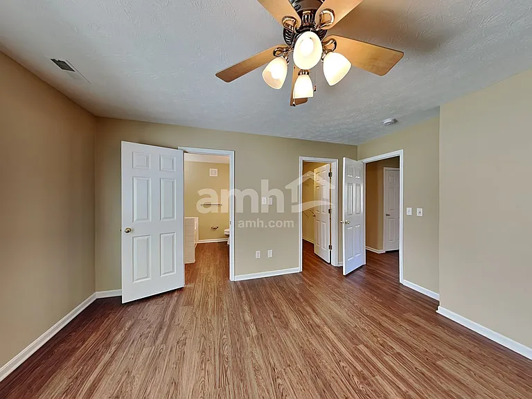 7304 Wethersfield Dr — Photo 9